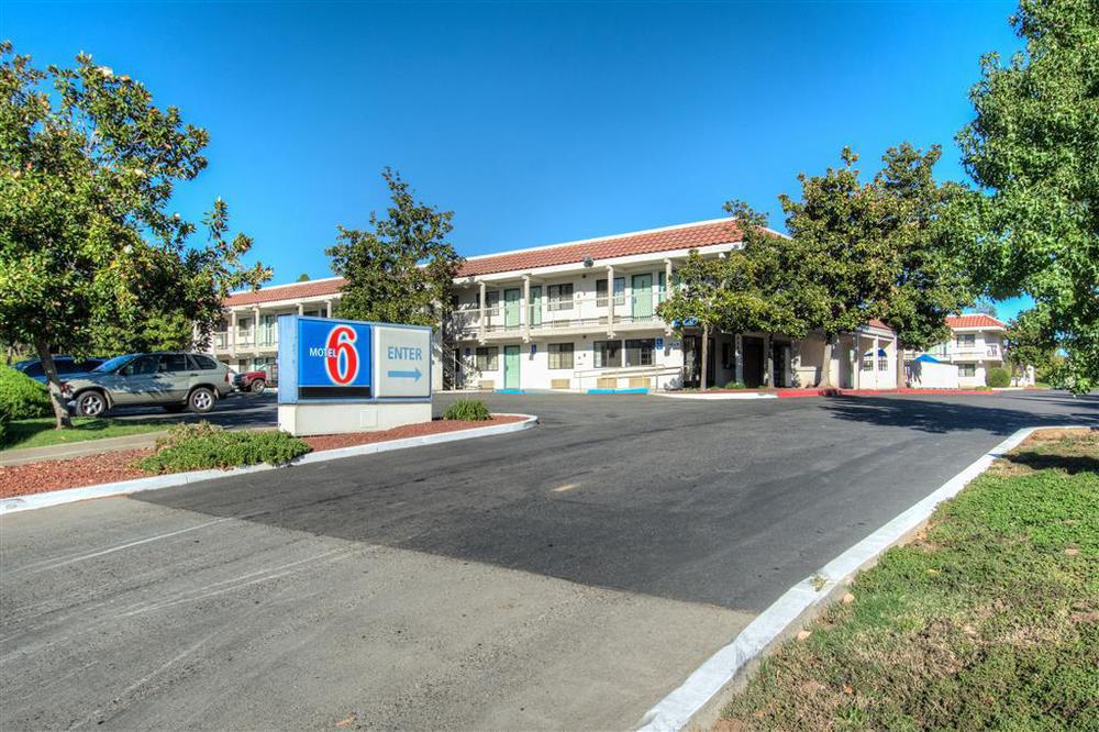 Motel 6-Redding, Ca - South מראה חיצוני תמונה