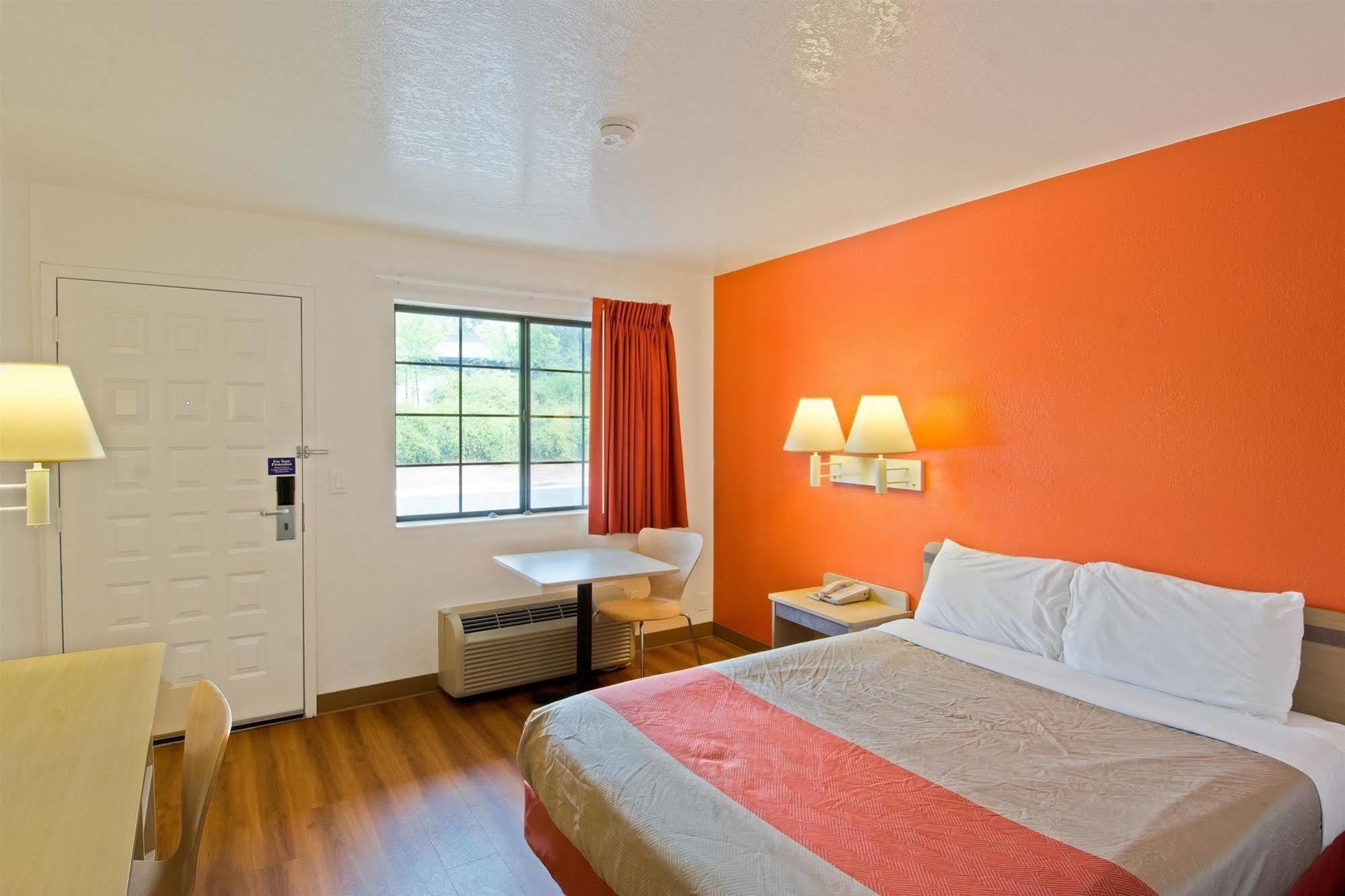 Motel 6-Redding, Ca - South מראה חיצוני תמונה
