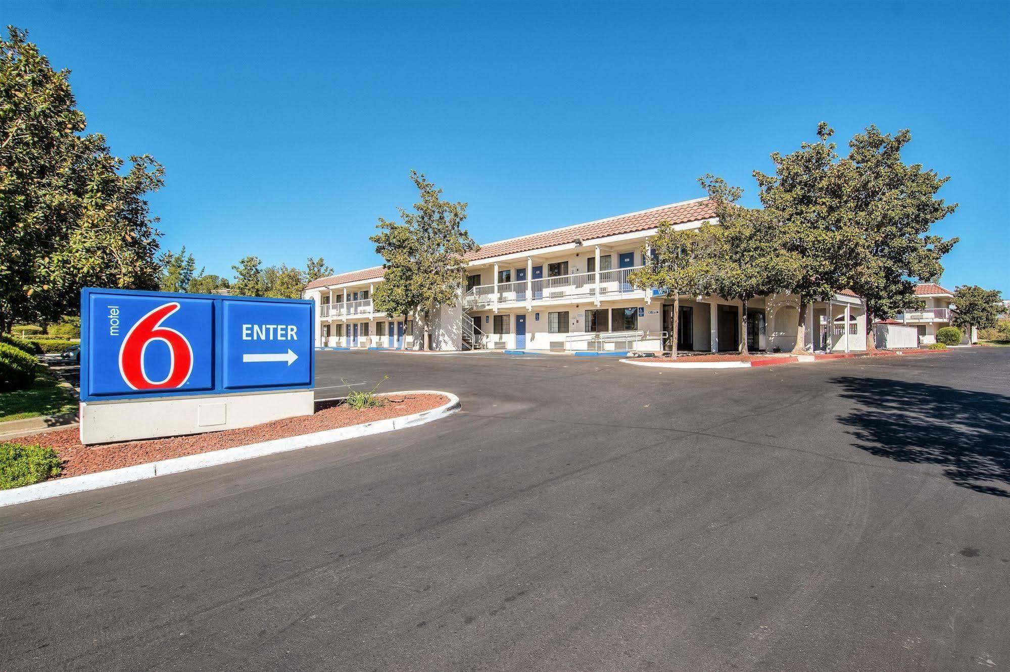 Motel 6-Redding, Ca - South מראה חיצוני תמונה