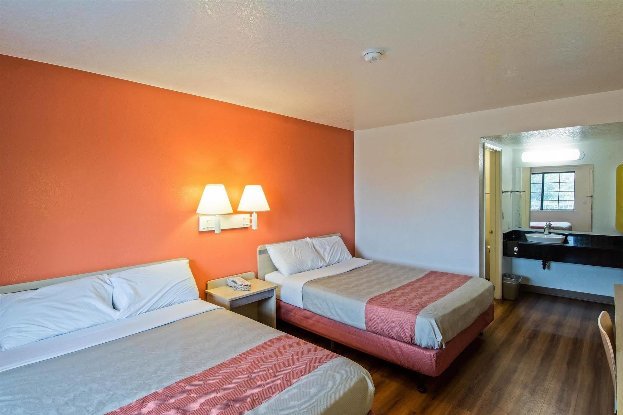 Motel 6-Redding, Ca - South מראה חיצוני תמונה