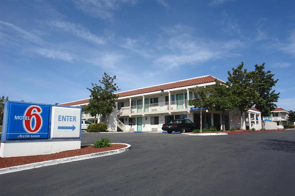 Motel 6-Redding, Ca - South מראה חיצוני תמונה