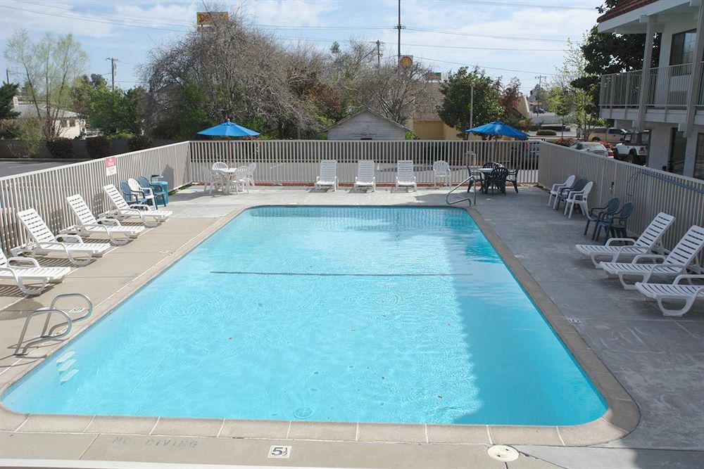 Motel 6-Redding, Ca - South מראה חיצוני תמונה